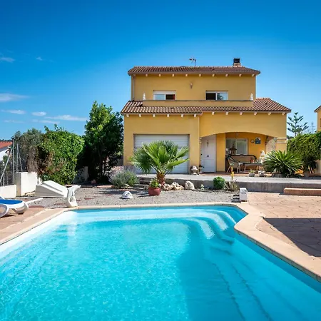 At095 House With Private Pool