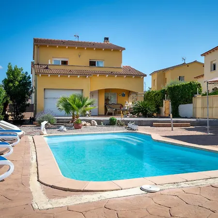 At095 House With Private Pool Holiday home